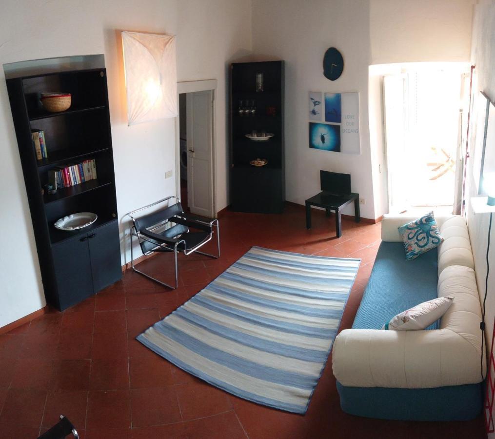 Appartement La Casina Di Alice à Marciana Marina  Extérieur photo