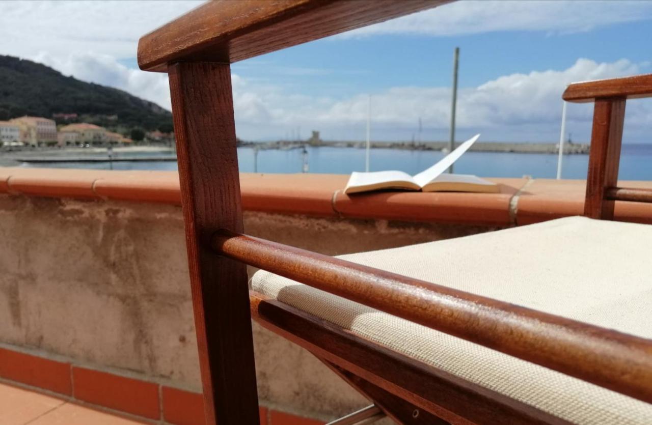 Appartement La Casina Di Alice à Marciana Marina  Extérieur photo