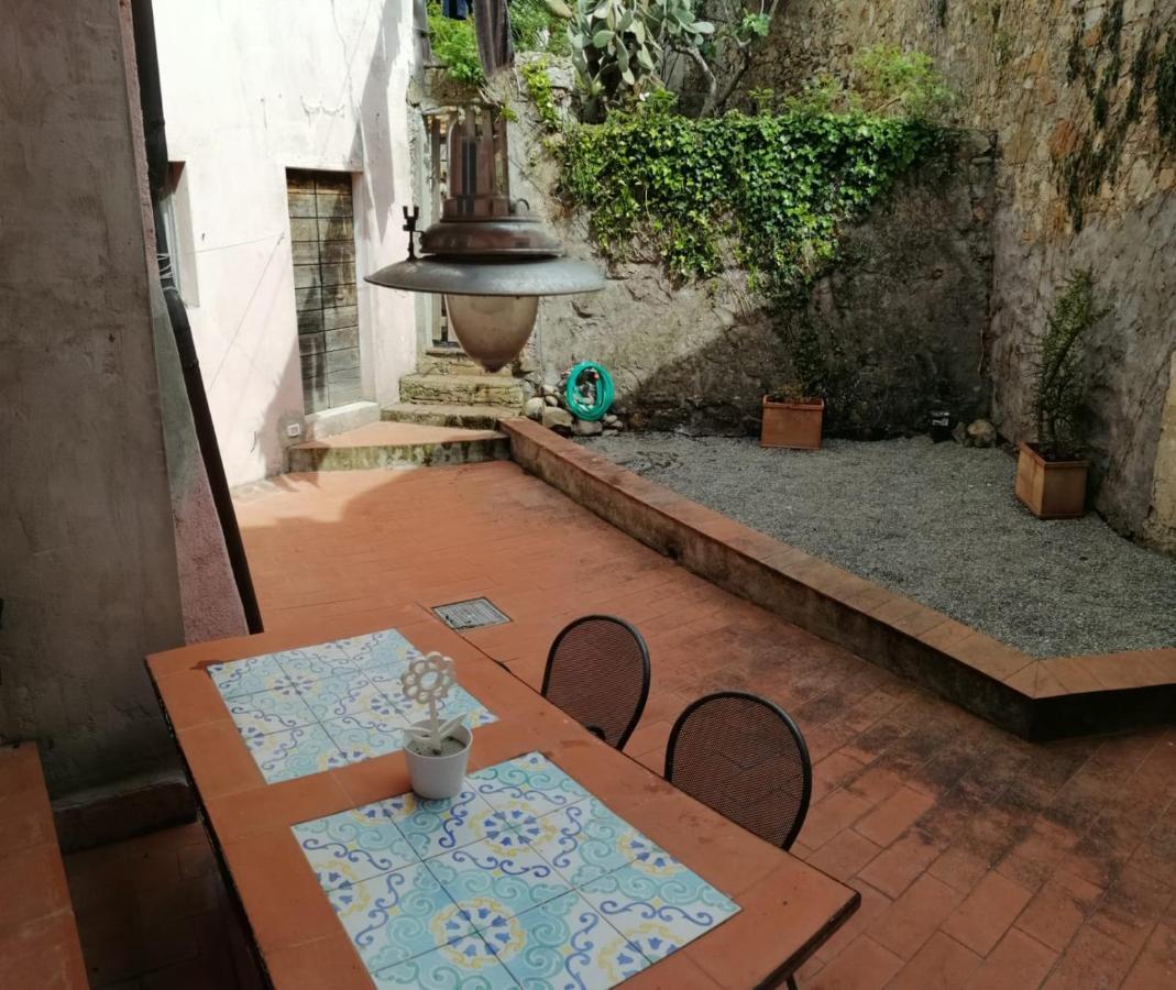 Appartement La Casina Di Alice à Marciana Marina  Extérieur photo