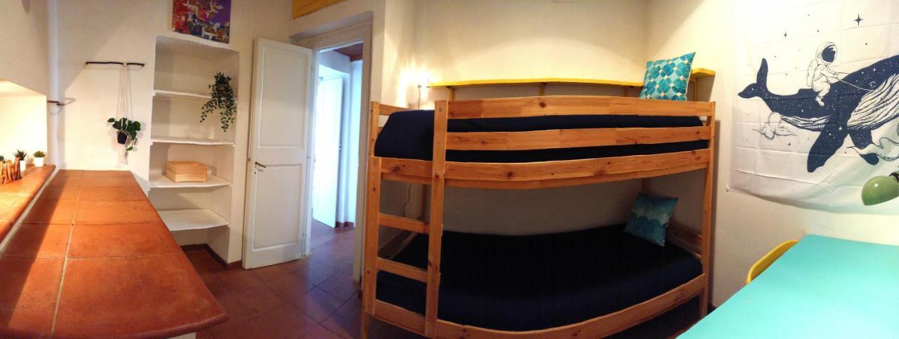 Appartement La Casina Di Alice à Marciana Marina  Extérieur photo