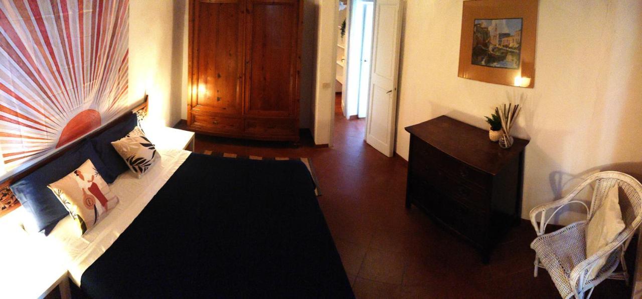 Appartement La Casina Di Alice à Marciana Marina  Extérieur photo